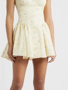 house of cb felicity dress gold House of CB Gold Bandage Dress: A Stylish Alternative